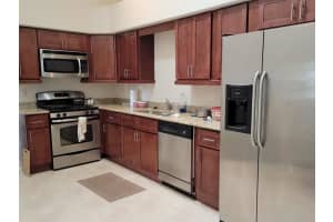 935 David Walker Dr, Tavares, FL 32778, Sold 12/13/21