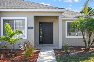 204 Paradise Woods Pl, Davenport, FL 33896, Sold 11/29/21