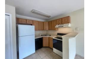 4736 Walden Cir, Orlando, FL 32811, Sold 03/09/22