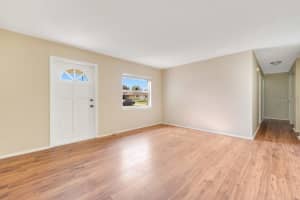212 Melissa Ct, Sanford, FL 32773, Sold 11/29/21