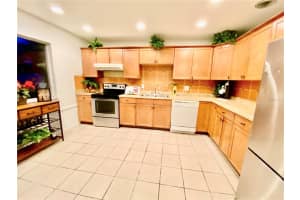 5331 Broken Pine Cir, Orlando, FL 32818, Sold 12/09/21