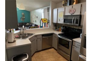 9852 Flynt Cir, Orlando, FL 32825, Sold 12/01/21