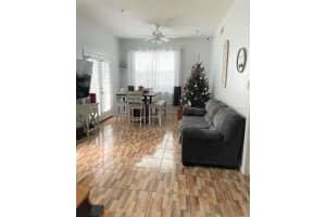 4009 Venetian Bay Dr, Kissimmee, FL 34741, Sold 02/22/22