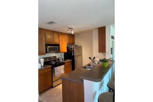 5447 Vineland Rd, Orlando, FL 32811, Sold 12/10/21