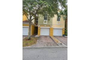 1012 Pipers Cay Dr, West Palm Beach, FL 33415, Sold 02/03/22