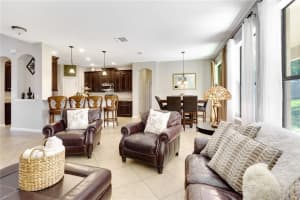 3004 Falconhill Dr, Apopka, FL 32712, Sold 02/22/22