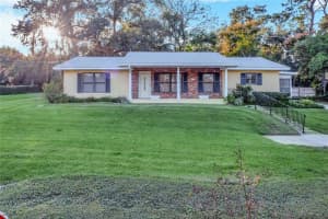 1715 Hilltop Dr, Mt Dora, FL 32757, Sold 01/14/22
