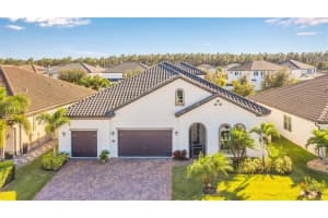 8101 Chilton Dr, Orlando, FL 32836, Sold 01/05/22