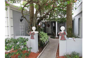 4927 Walden Cir, Orlando, FL 32811, Sold 02/10/22