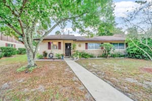 12 Villa Villar Ct, DeLand, FL 32724, Sold 04/14/22