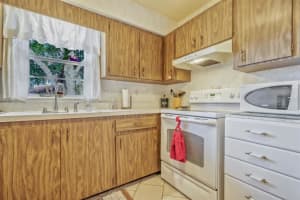 12 Villa Villar Ct, DeLand, FL 32724, Sold 04/14/22