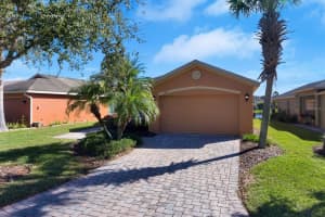 177 Grand Canal Dr, Poinciana, FL 34759, Sold 02/14/22