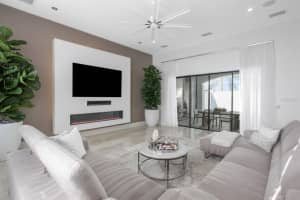 9743 Covent Garden Dr, Orlando, FL 32827, Sold 03/21/22