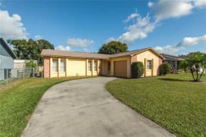 2527 J R St, Orlando, FL 32839, Sold 01/21/22