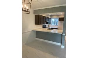 249 SCOTTSDALE SQUARE, WINTER PARK, FL 32792 Sold 08/10/24