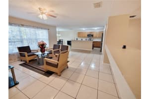 7827 Falabella Ct, Orlando, FL 32818, Sold 02/11/22