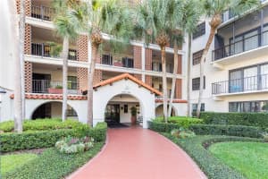 106 S Interlachen Ave, Winter Park, FL 32789, Sold 01/21/22