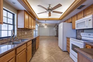 7528 River Country Dr, Spring Hill, FL 34607, Sold 04/25/22