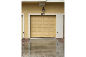 2751 Oakwater Dr, Kissimmee, FL 34747, Sold 02/25/22