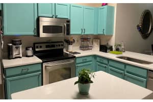 4232 Andover Cay Blvd, Orlando, FL 32825, Sold 02/04/22
