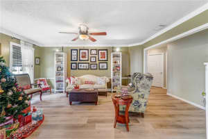 447 Stillwater Dr, Oviedo, FL 32765, Sold 02/23/22