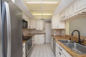 8900 Keats Dr, Hudson, FL 34667, Sold 04/29/22