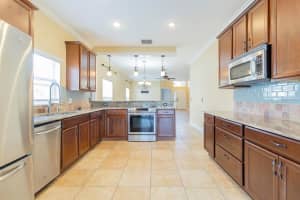 2258 Crystal Falls Way, Orlando, FL 32824, Sold 02/14/22