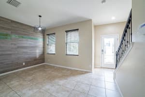 949 Hilltop Park Ct, Apopka, FL 32703, Sold 05/04/22