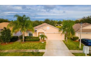 308 Dahoon Holly Dr, Daytona Beach, FL 32117, Sold 02/25/22