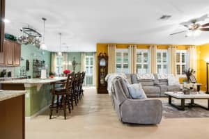 1401 Lake Pkwy Dr, St Cloud, FL 34771, Sold 02/24/22