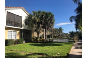 2721 Oakwater Dr, Kissimmee, FL 34747, Sold 03/29/22