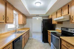 8525 Peppercorn Dr, Orlando, FL 32825, Sold 03/24/22