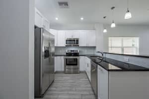 653 Lake Shore Pkwy, Davenport, FL 33896, Sold 03/28/22