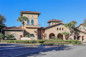 914 Charo Pkwy, Davenport, FL 33897, Sold 01/28/22