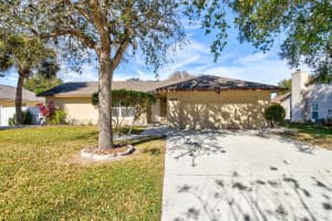 8027 Country Run Pkwy, Orlando, FL 32818, Sold 03/04/22