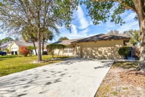 8027 Country Run Pkwy, Orlando, FL 32818, Sold 03/04/22