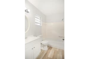 1208 Belleflower St, Sarasota, FL 34232, Sold 02/23/22