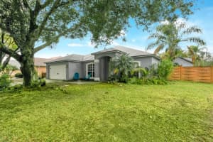 4200 Red Bird Ave, St Cloud, FL 34772, Sold 02/28/22