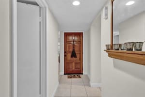 5318 Pebble Beach Dr, Orlando, FL 32811, Sold 05/23/22