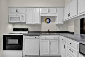 5318 Pebble Beach Dr, Orlando, FL 32811, Sold 05/23/22