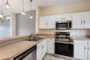 902 Park Terrace Cir, Kissimmee, FL 34746, Sold 05/09/22