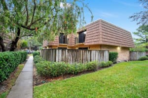 5364 Elm Ct, Orlando, FL 32811, Sold 03/08/22