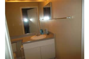 5530 Metrowest Blvd, Orlando, FL 32811, Sold 06/03/22