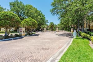 2648 Robert Trent Jones Dr, Orlando, FL 32835, Sold 03/14/22