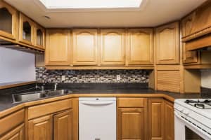 8340 Granada Blvd, Orlando, FL 32836, Sold 06/13/22