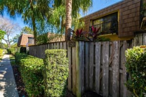 5280 Willow Ct, Orlando, FL 32811, Sold 03/28/22