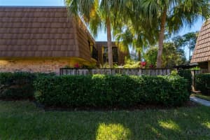 5280 Willow Ct, Orlando, FL 32811, Sold 03/28/22
