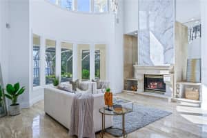 9188 Point Cypress Dr, Orlando, FL 32836, Sold 03/31/22