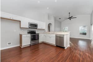 1102 Singleton Cir, Groveland, FL 34736, Sold 03/09/22