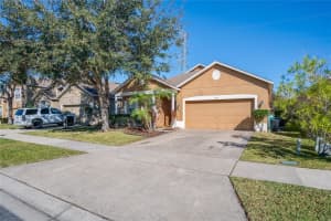 1677 Canoe Creek Falls Dr, Orlando, FL 32824, Sold 04/28/22